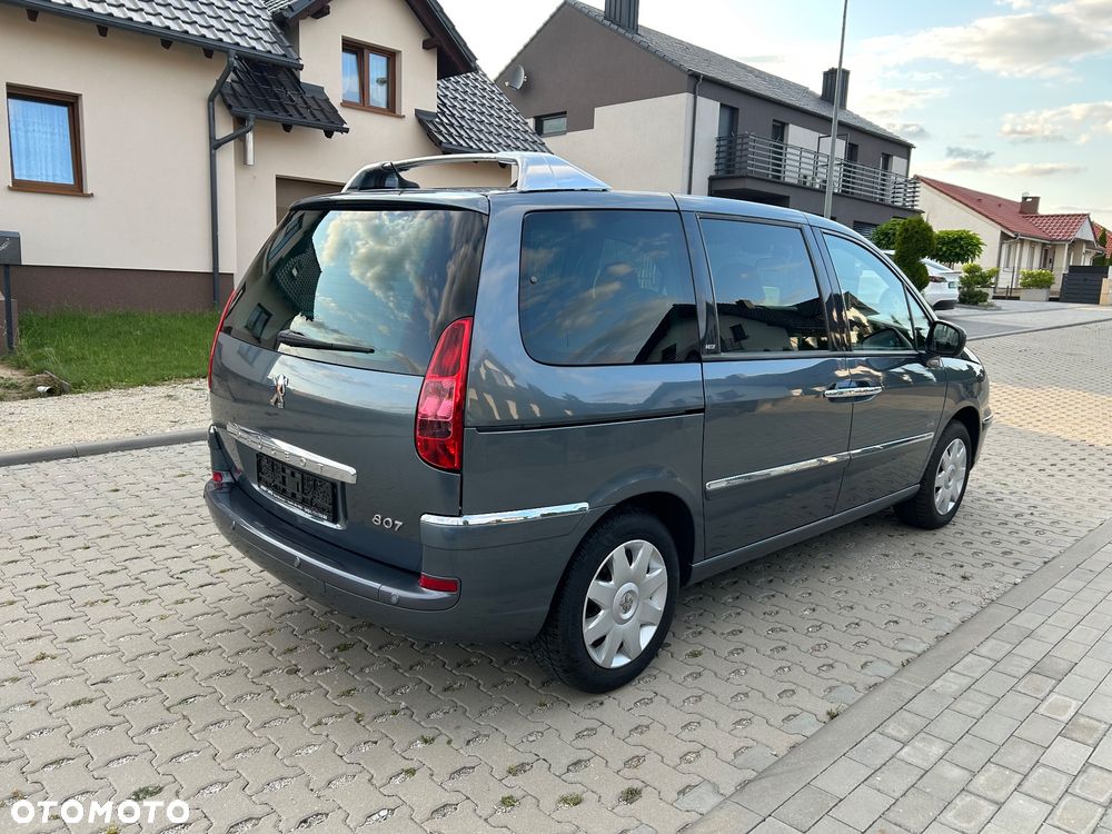 Peugeot 807 HDi 165 Premium - 6