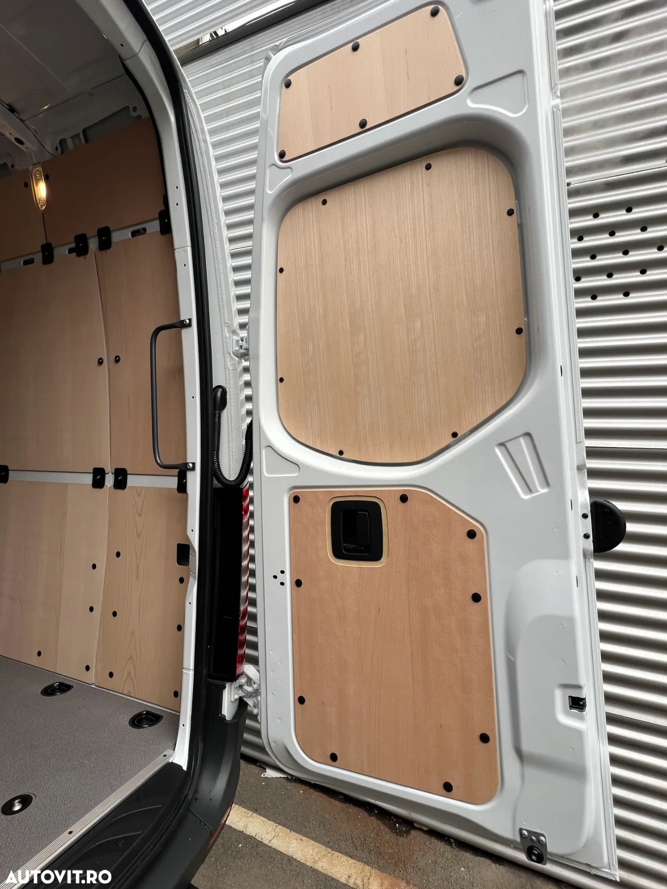 Mercedes-Benz Sprinter 517 - roata dubla - detarat 3.5t - 12