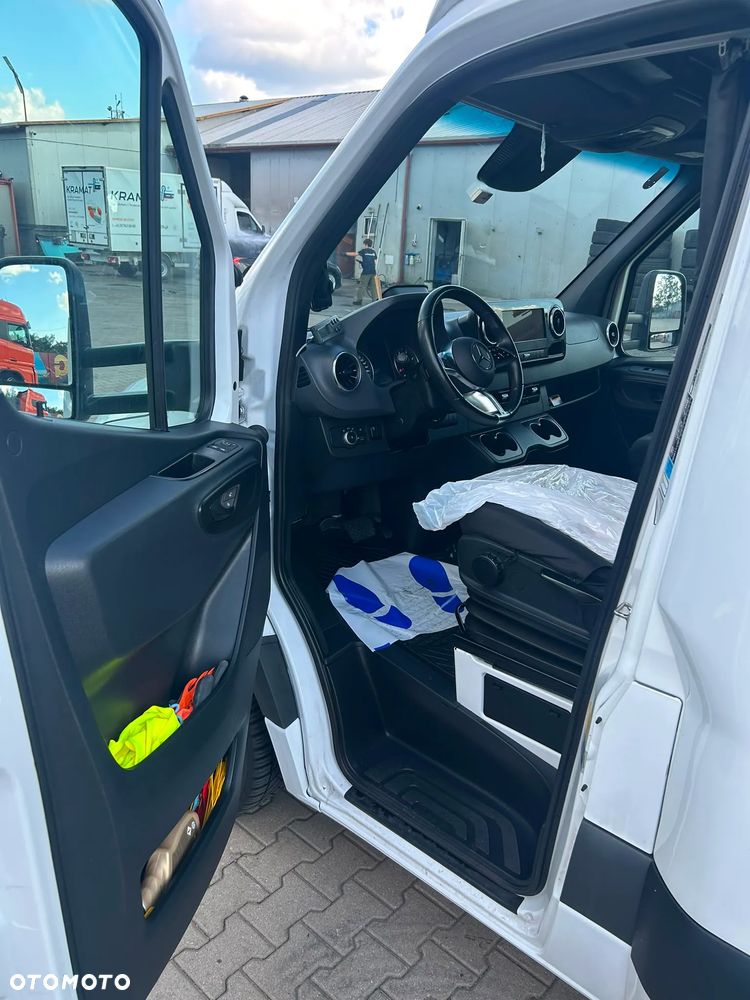 Mercedes-Benz Sprinter - 7