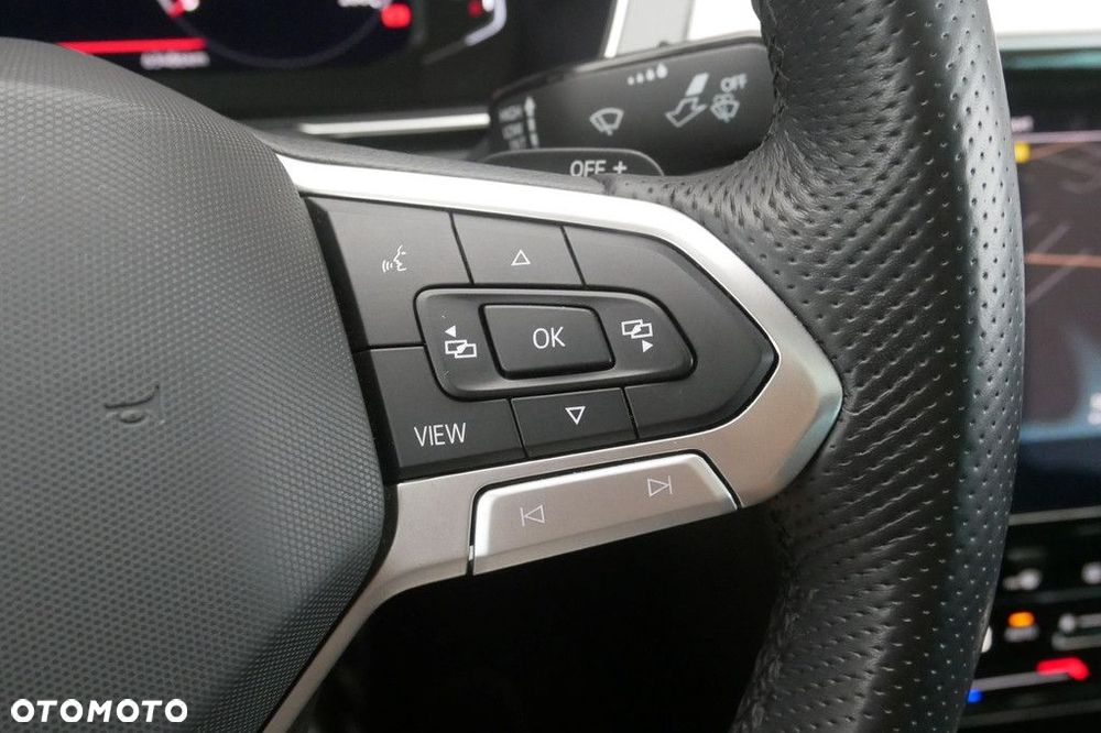 Volkswagen Passat - 33