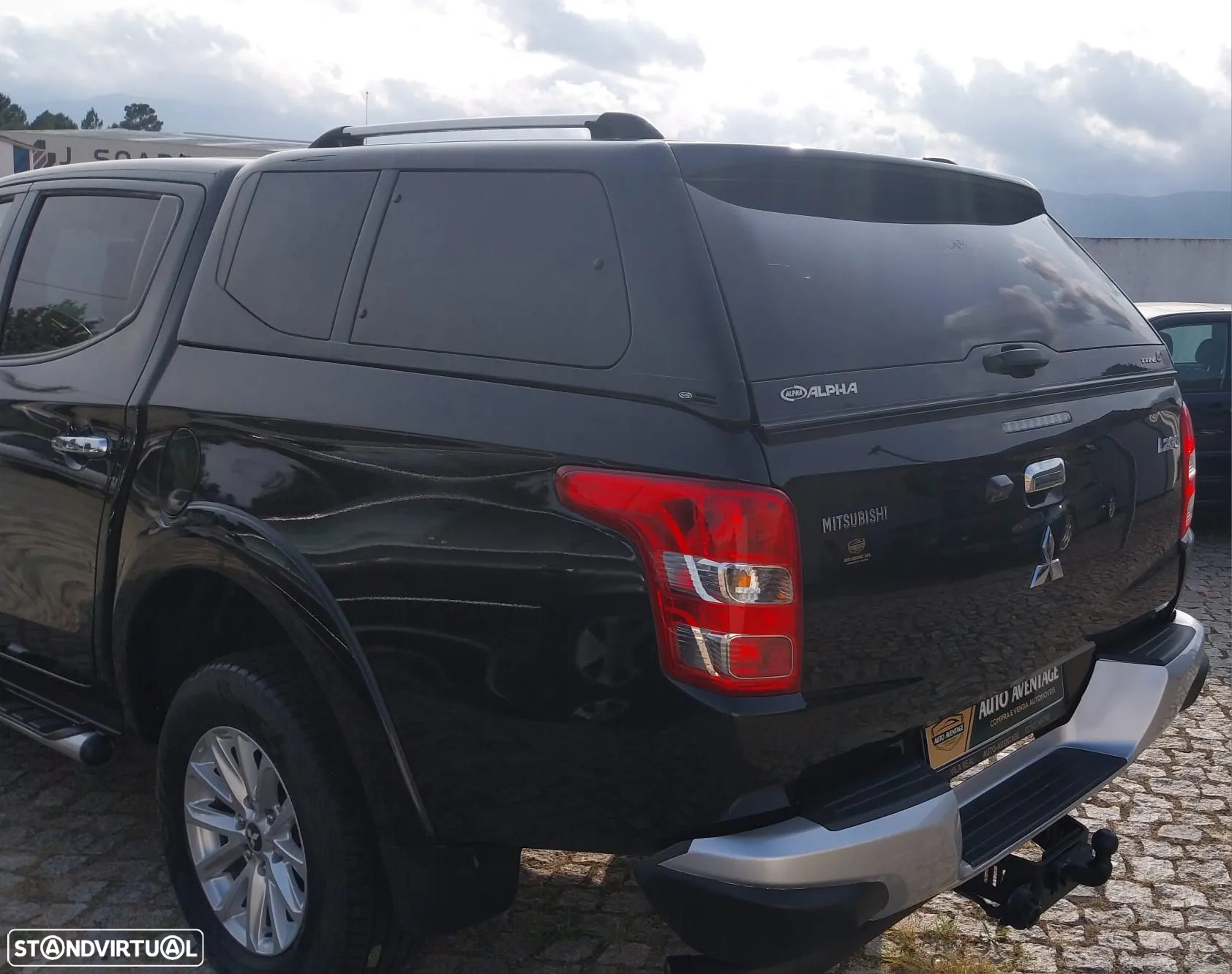 Mitsubishi L200 2.4 DI-D CD Intense Strakar 4WD - 18