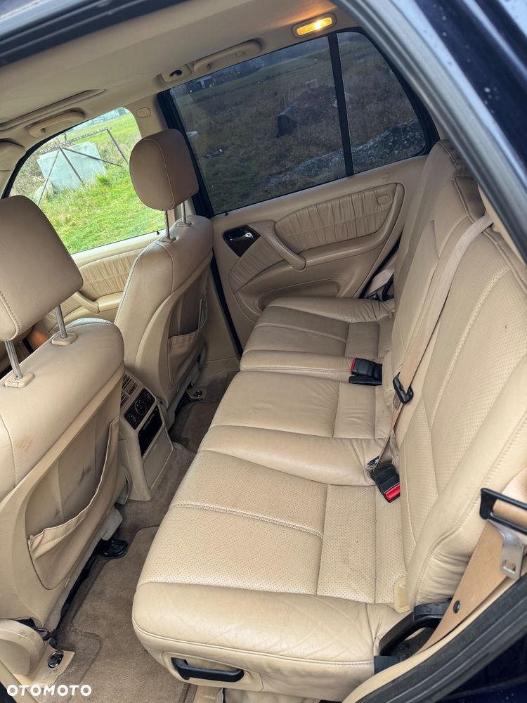 Mercedes-Benz ML - 8