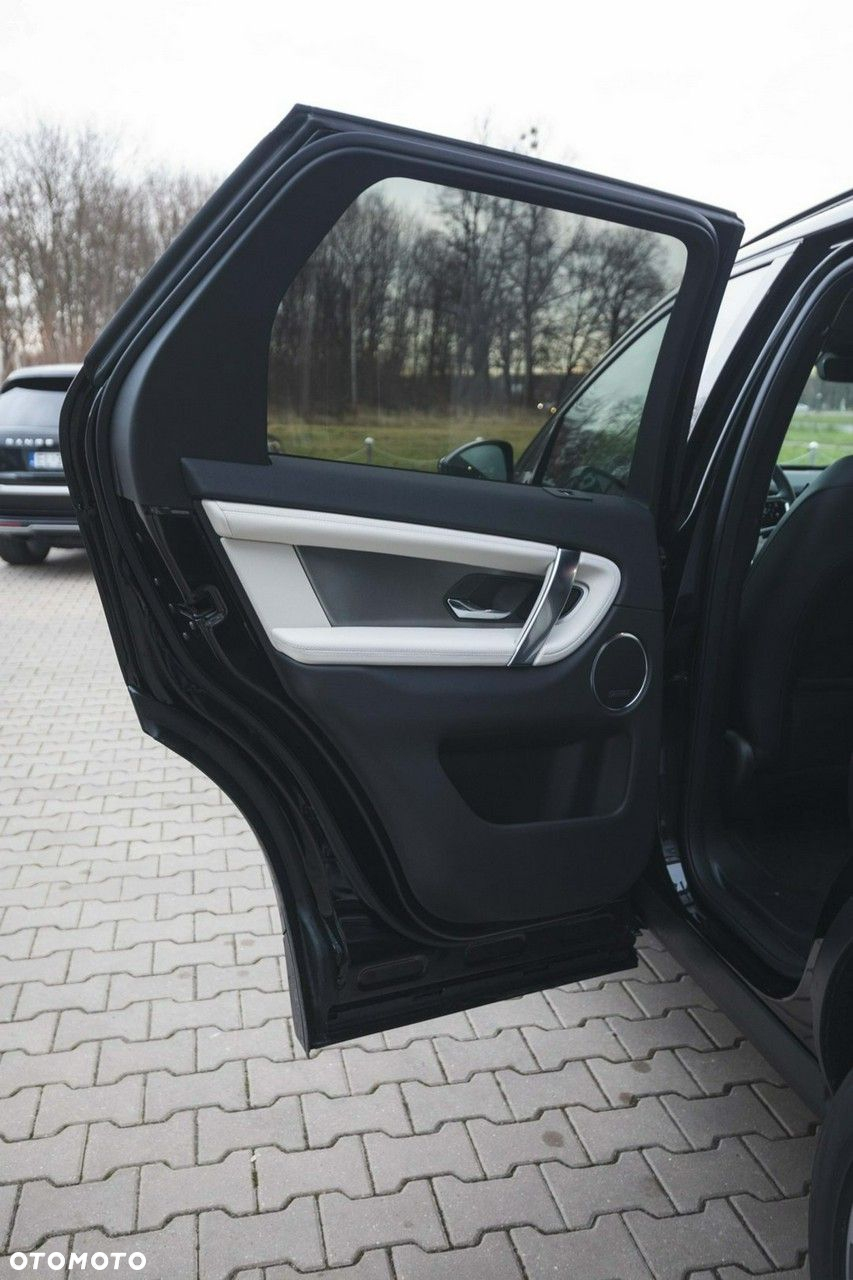Land Rover Discovery Sport - 27