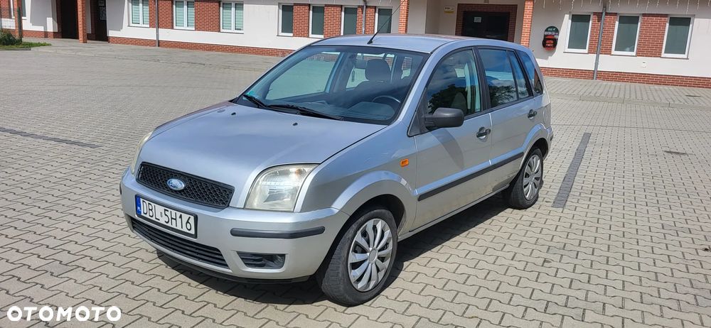 Ford Fusion - 2