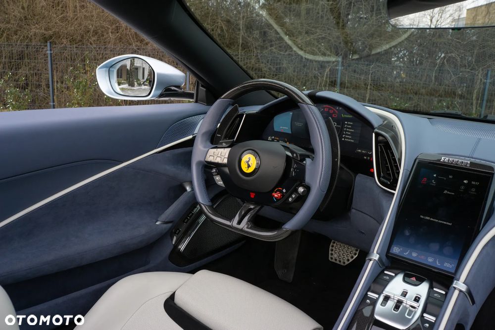 Ferrari Roma Spider - 26