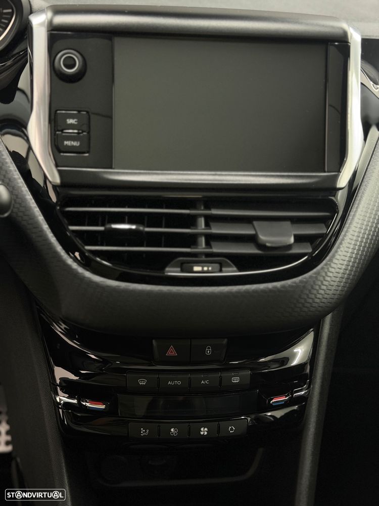 Peugeot 2008 1.2 PureTech Crossway - 20