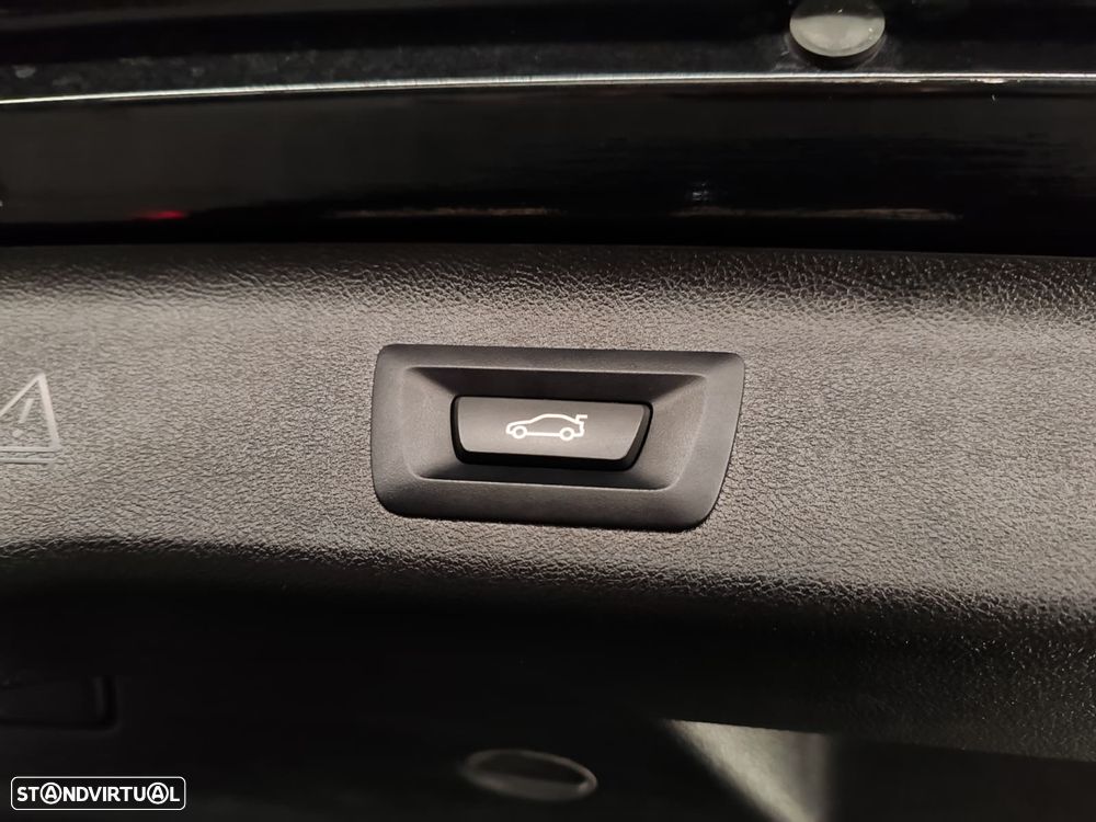 BMW 520 e Pack M - 27