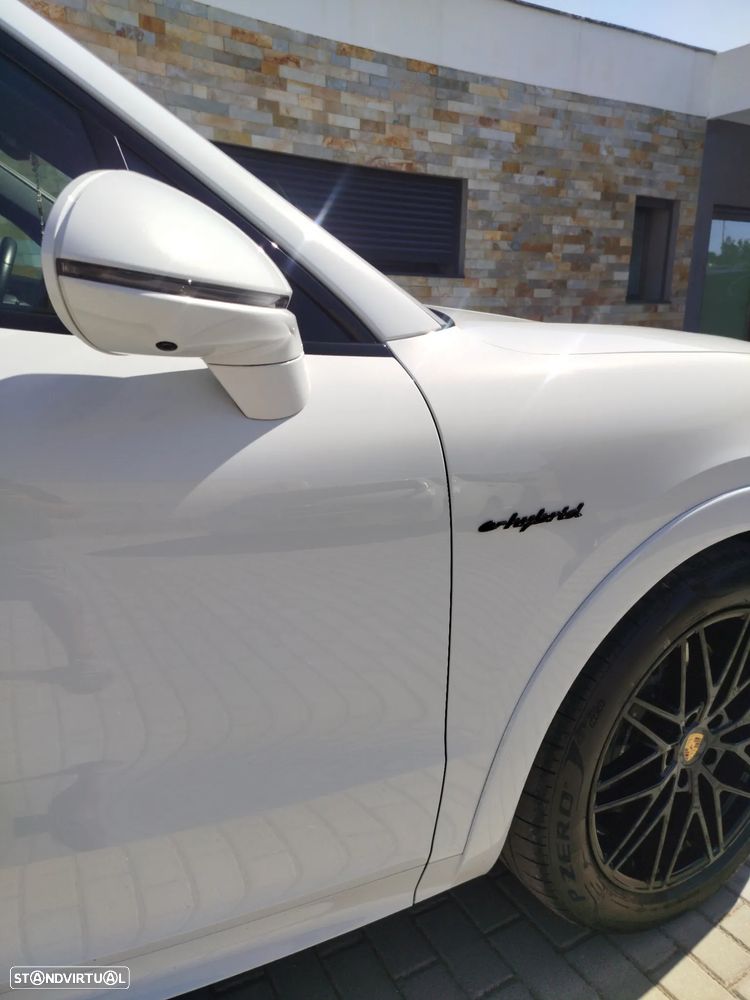 Porsche Cayenne Coupé - 12