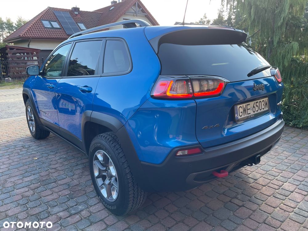 Jeep Cherokee - 4