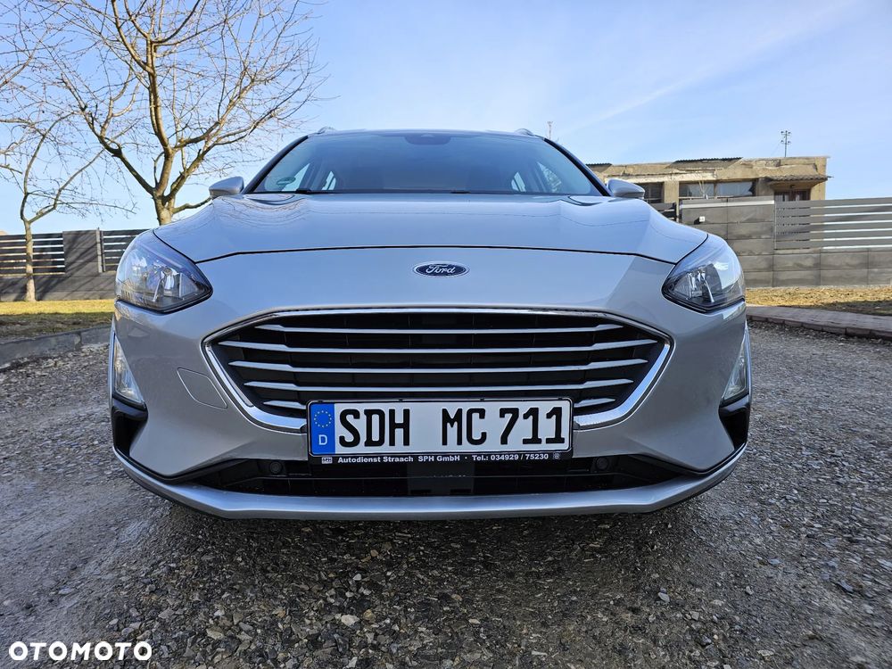 Ford Focus SW - 25