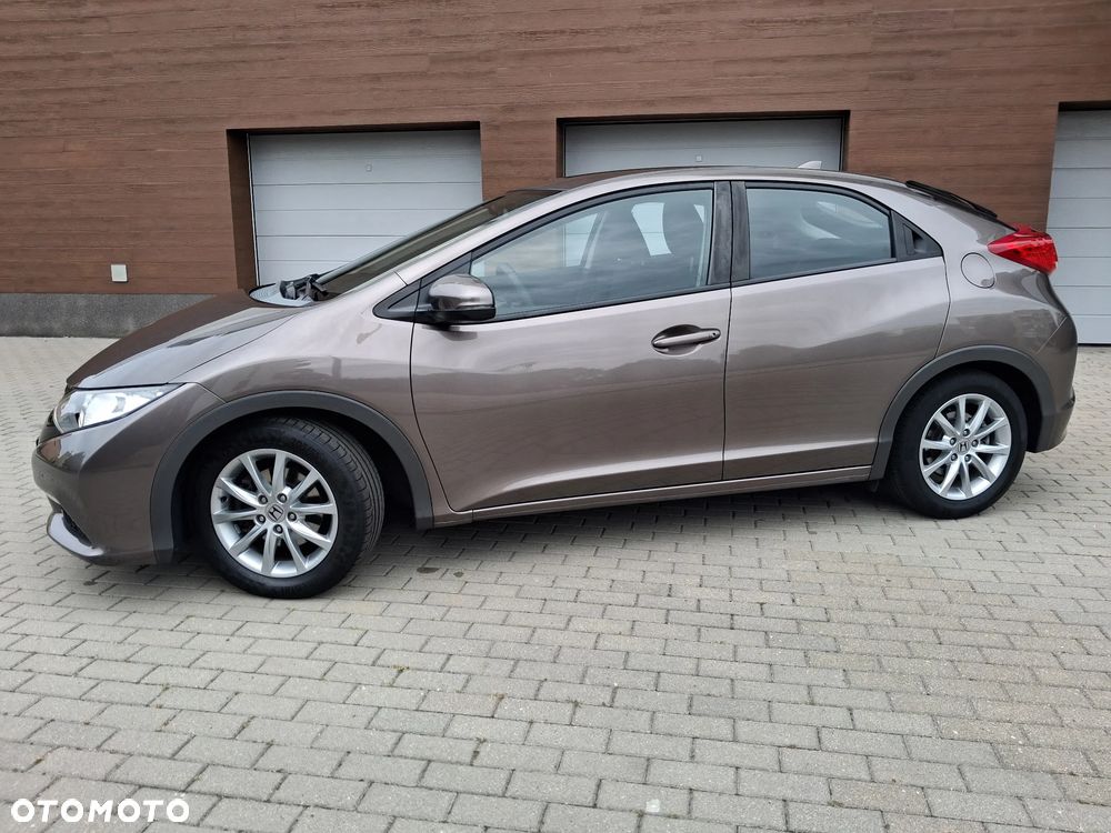 Honda Civic 1.4 i-VTEC Comfort 40 Jahre Edition - 4