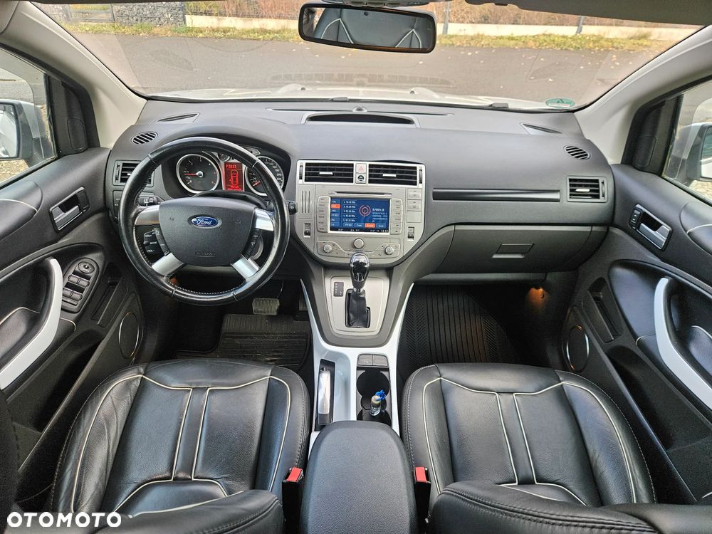 Ford Kuga - 32