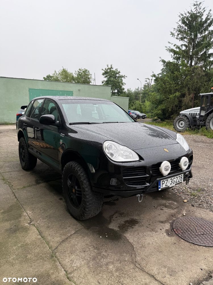 Porsche Cayenne - 2