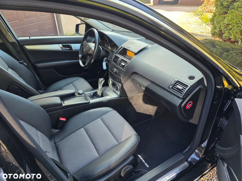 Mercedes-Benz Klasa C 180 BlueEFFICIENCY Avantgarde - 6