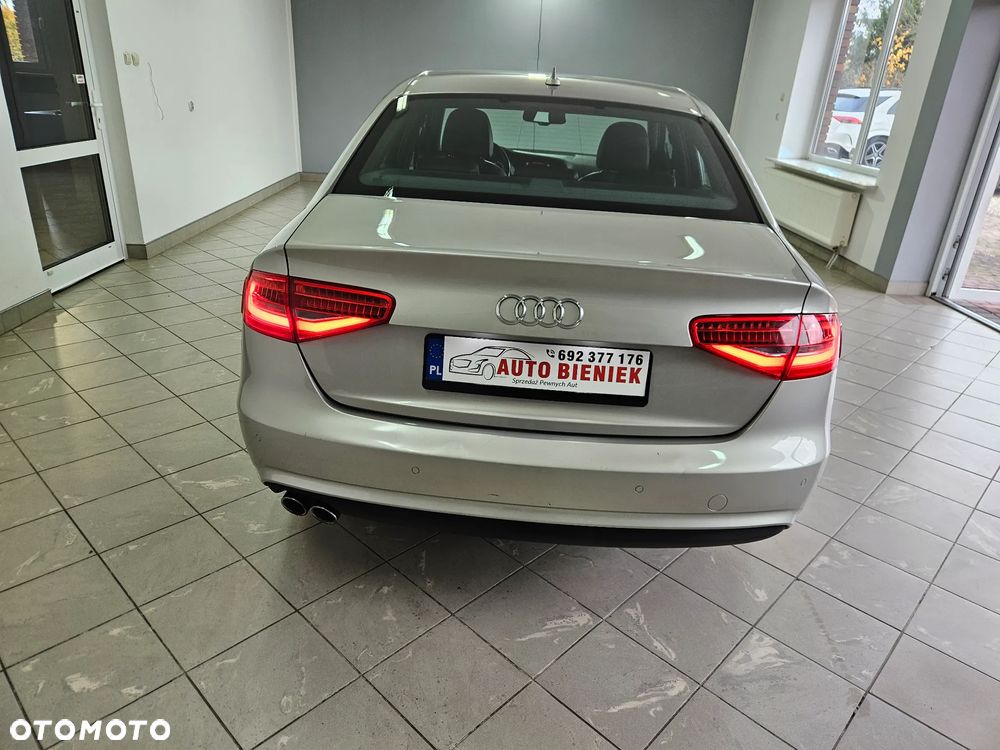 Audi A4 Limousine - 5