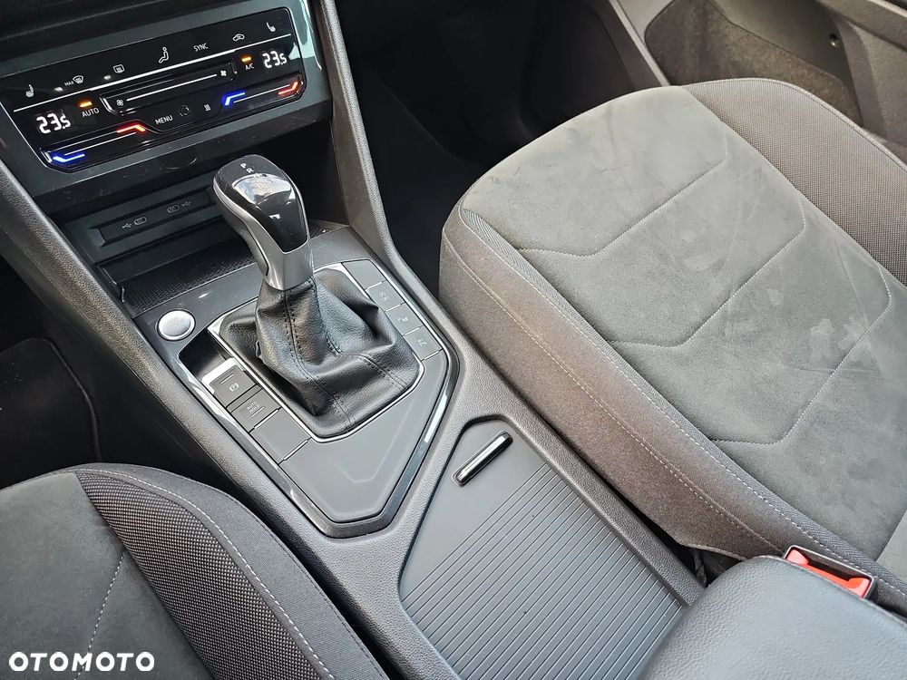Volkswagen Tiguan 1.5 TSI EVO Elegance DSG - 17