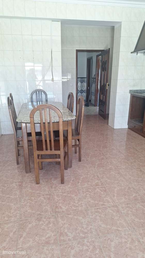 Apartamento com 6 assoalhadas em freamunde - Grande imagem: 5/14