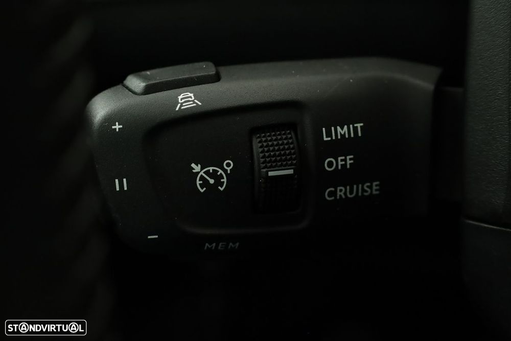 Peugeot 208 1.2 PureTech Allure - 17