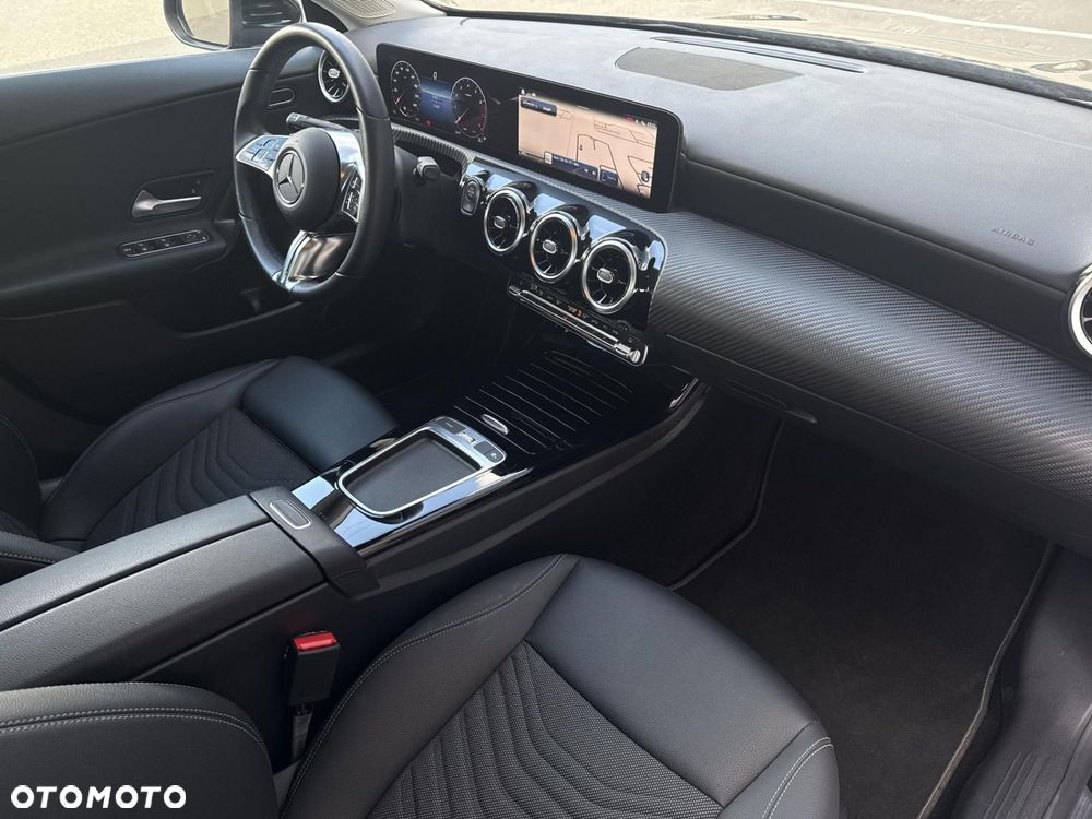 Mercedes-Benz CLA - 22