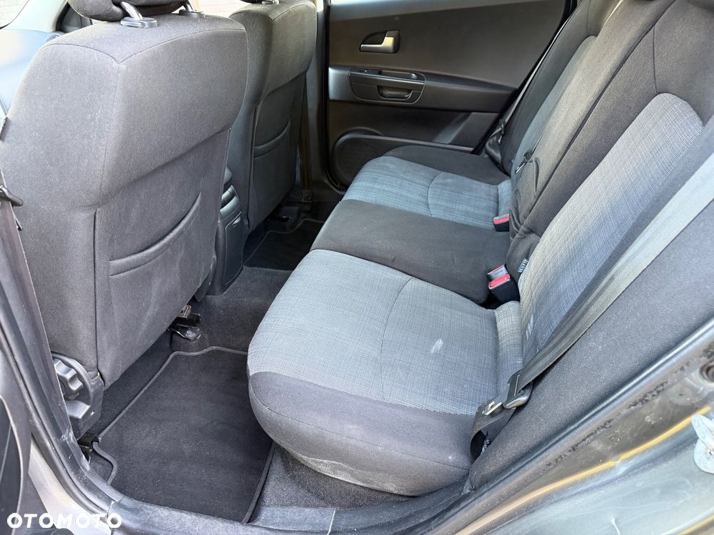 Kia Ceed 1.6 CRDi 90 ISG Spirit - 28