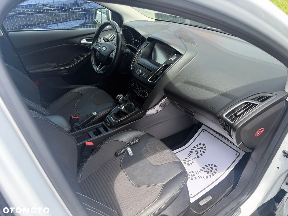 Ford Focus 1.0 EcoBoost Titanium ASS - 23