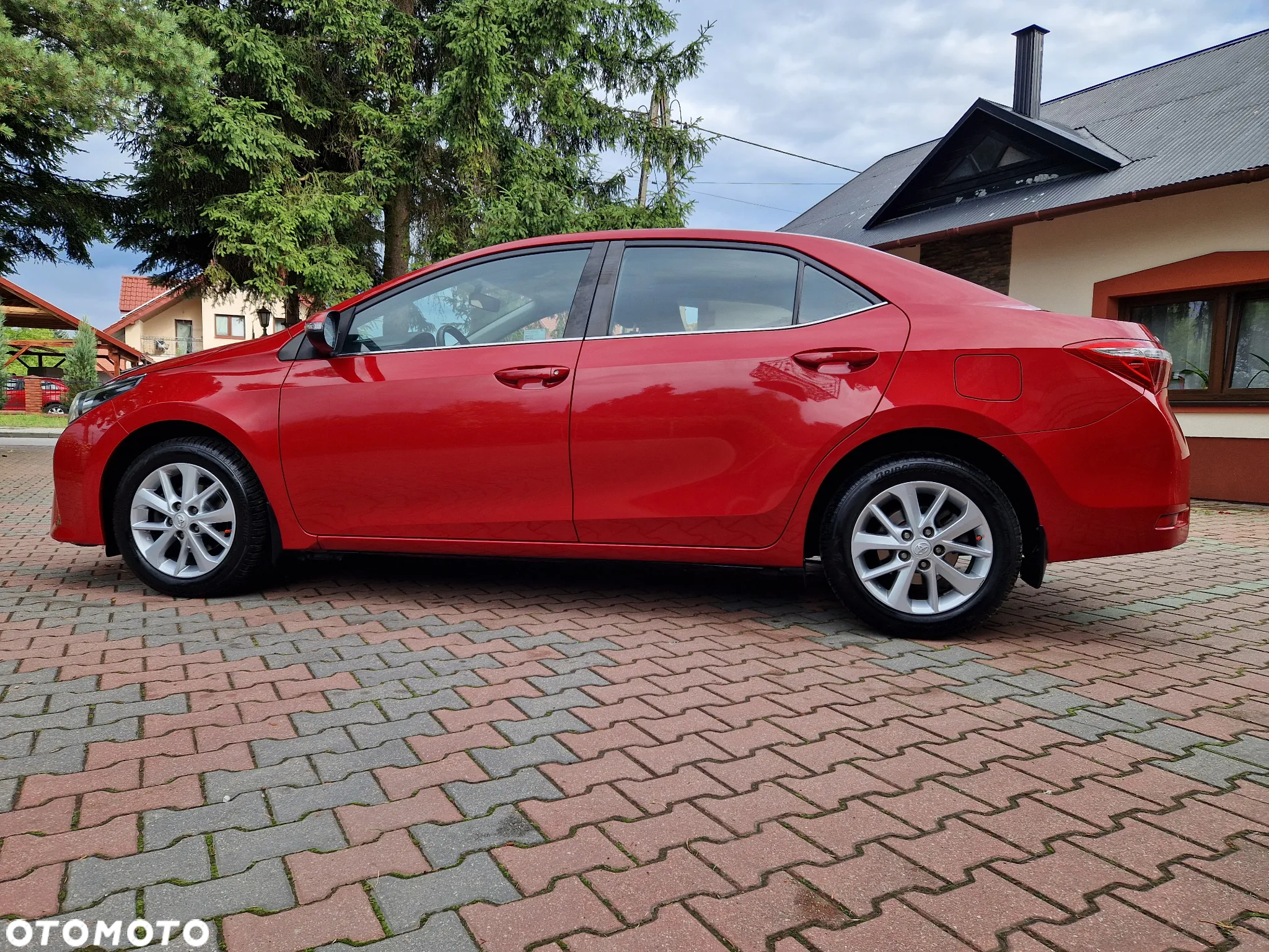 Toyota Corolla 1.6 Premium + - 4