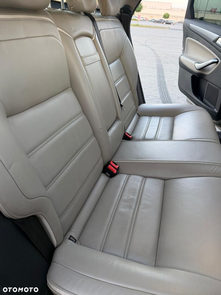Ford Mondeo - 22
