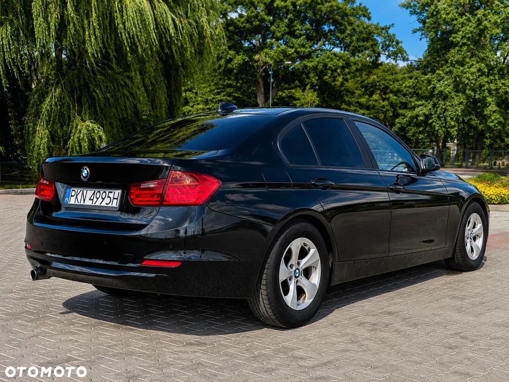 BMW Seria 3 320d Efficient Dynamics Edition - 8
