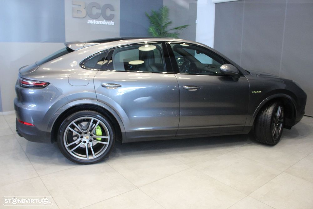 Porsche Cayenne Coupé E-Hybrid Platinum Edition - 3