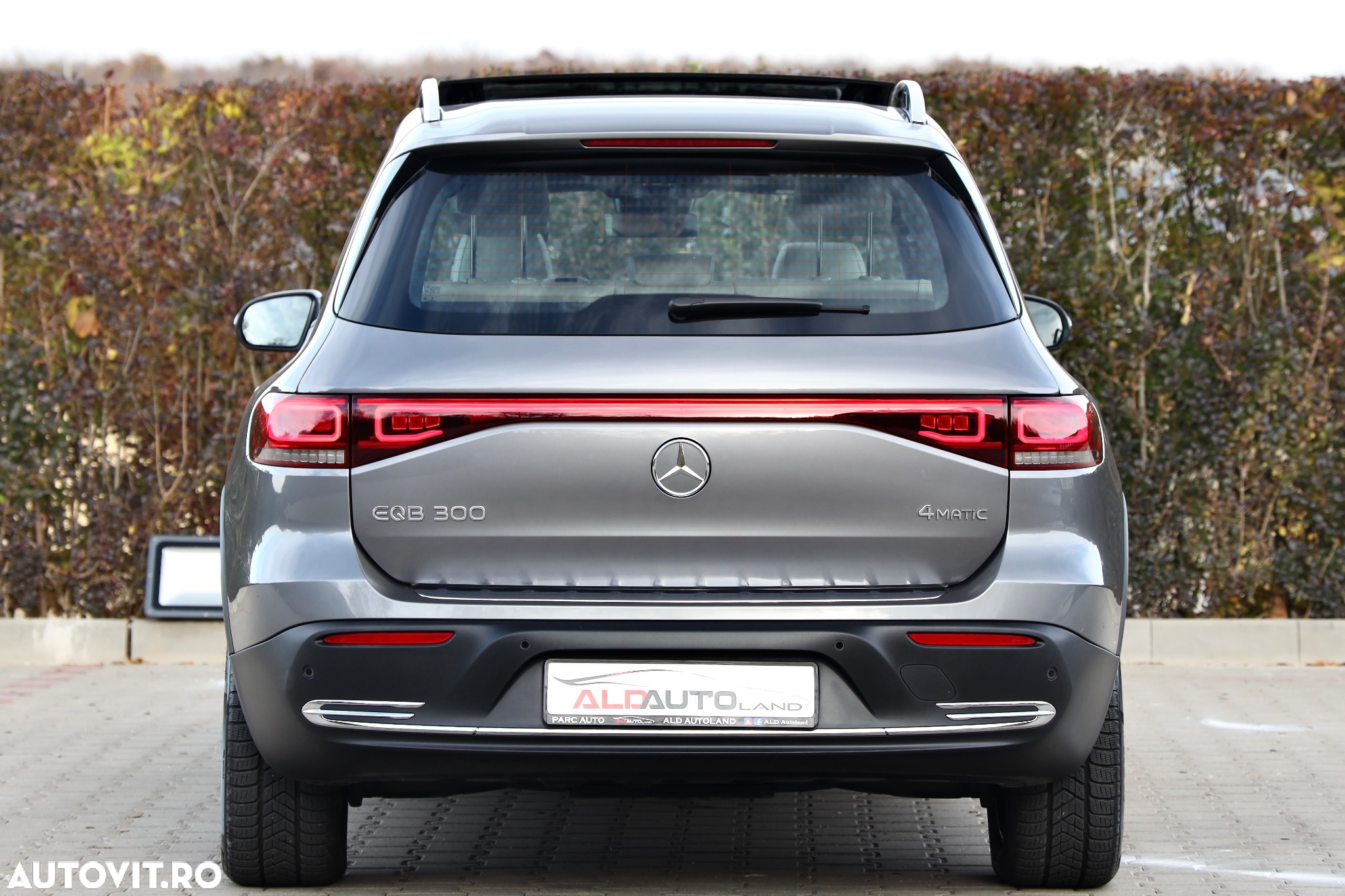 Mercedes-Benz EQB 300 4MATIC - 38