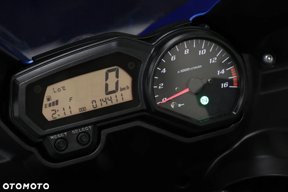 Yamaha FZ - 23