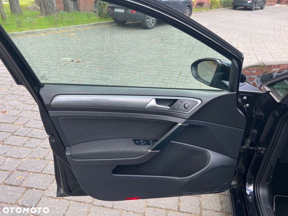 Volkswagen Golf 1.5 TSI BlueMotion ACT DSG Highline - 16