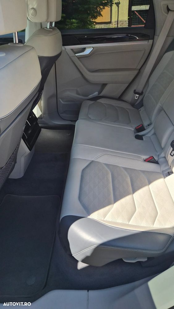 Volkswagen Touareg V6 TDI Elegance - 19