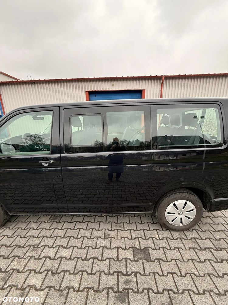 Volkswagen Caravelle - 2