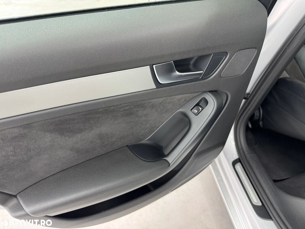 Audi A4 2.0 TDI DPF multitronic Attraction - 16