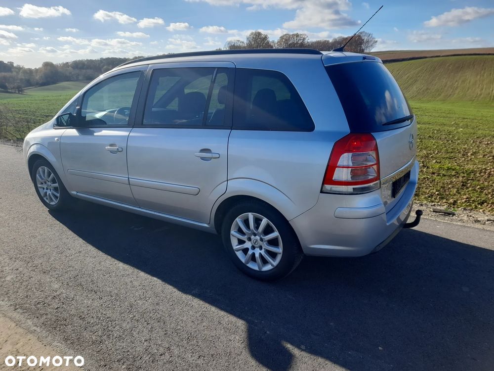 Opel Zafira - 8