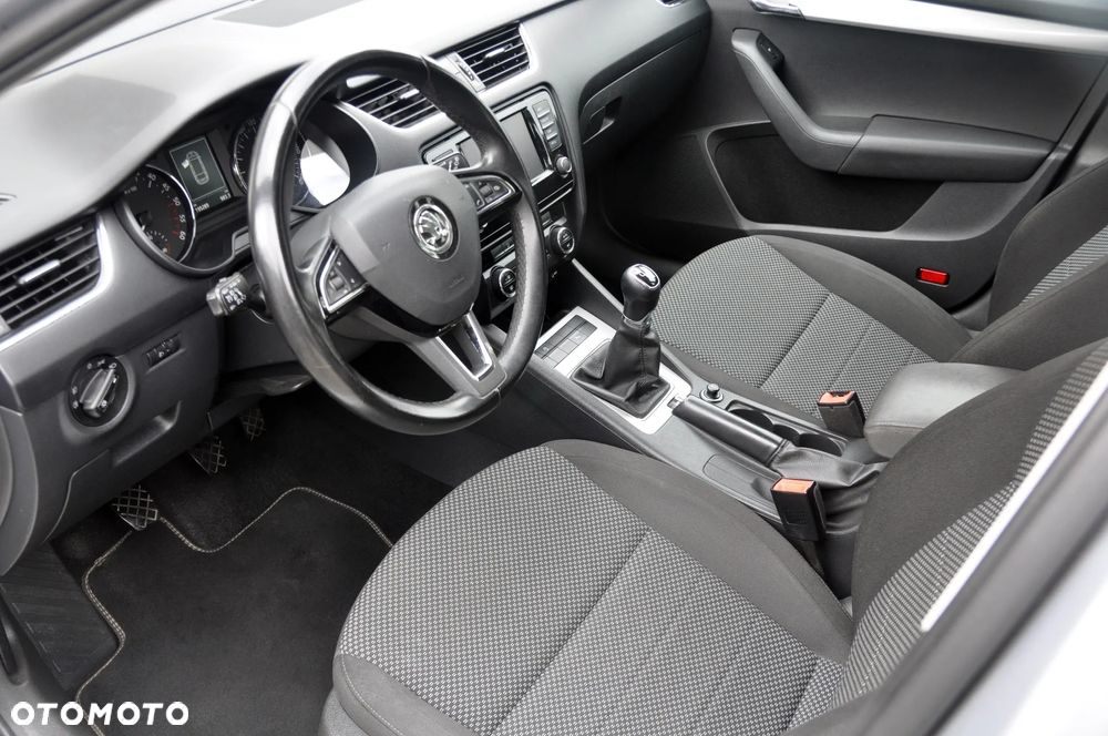Skoda Octavia 2.0 TDI Style - 6