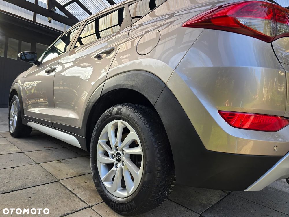 Hyundai Tucson ver-1-7-crdi-bluedrive-classic-2wd-dct - 28