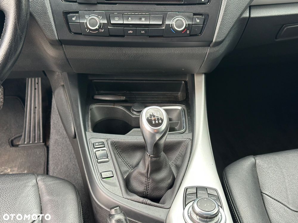 BMW Seria 1 118d Sport Line - 22