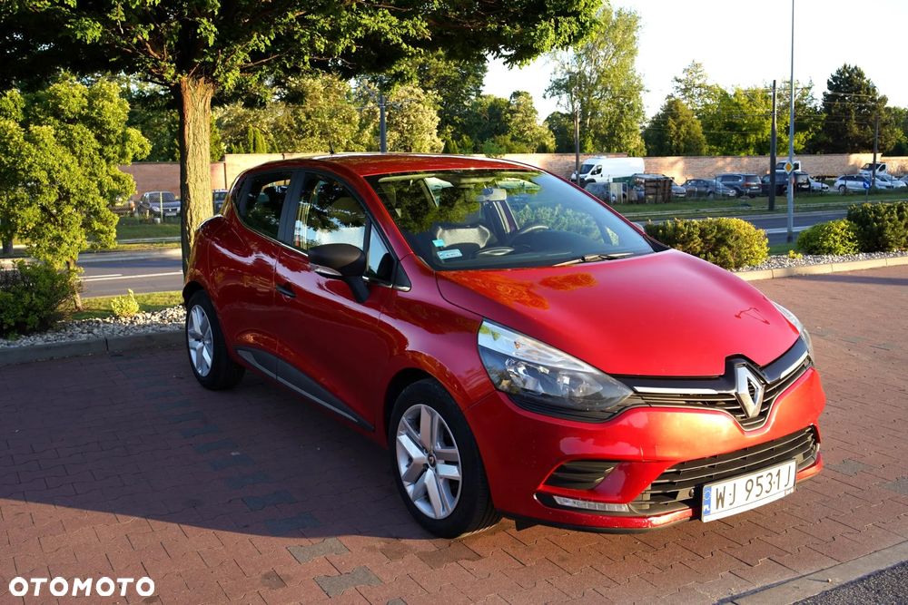 Renault Clio - 1
