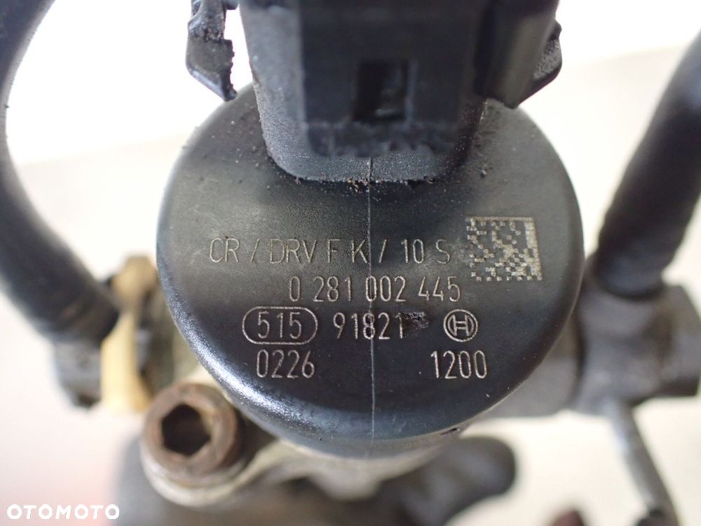 LISTWA WTRYSKOWA HYUNDAI SANTA FE I 2.0 0445214026 - 4