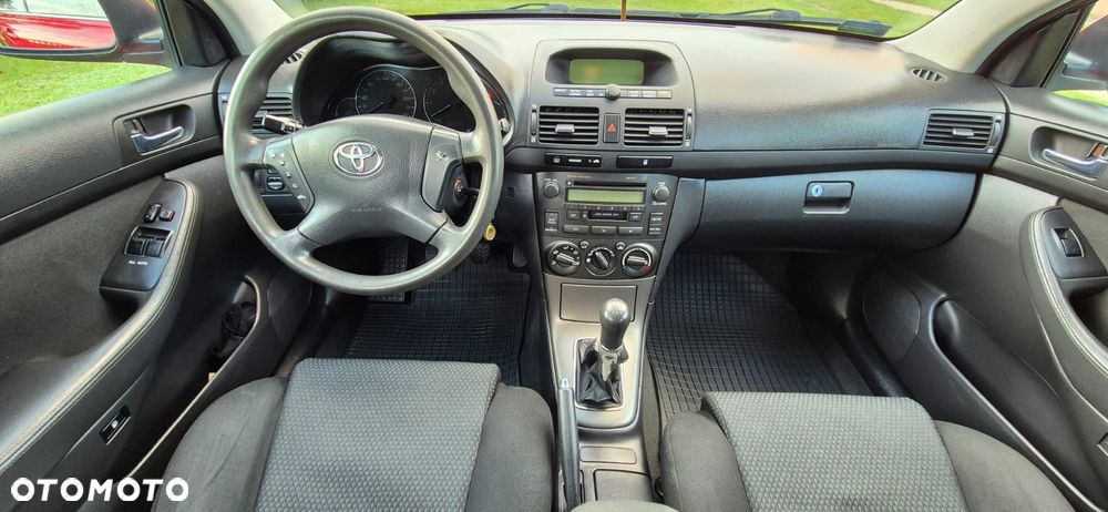 Toyota Avensis 1.6 VVT-i Luna - 12