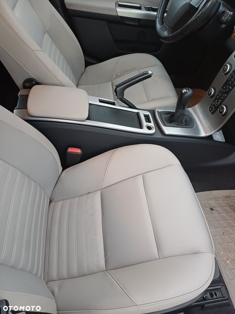 Volvo V50 - 4
