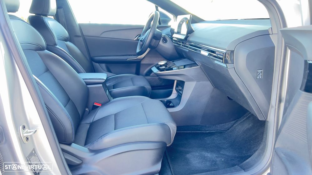 MG MG4 77 kWh Extended Range Luxury - 12