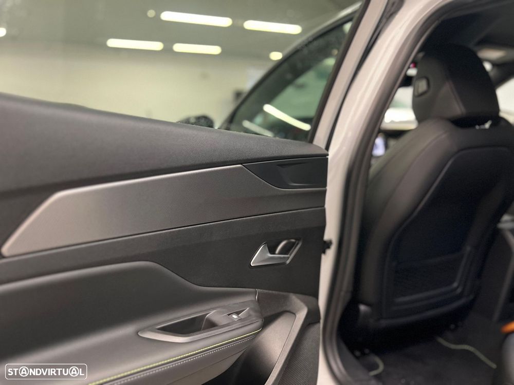 Peugeot E-408 58 kWh GT - 12