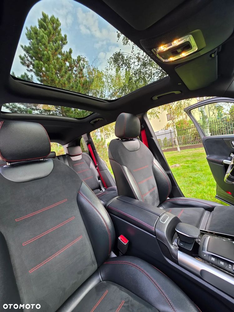 Mercedes-Benz GLB - 17