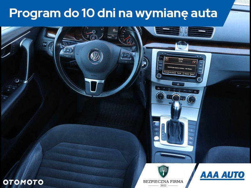 Volkswagen Passat Variant - 8