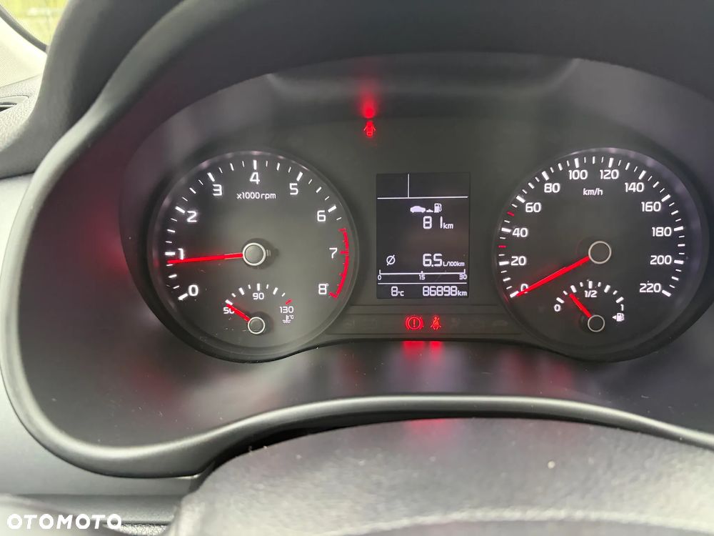 Kia Stonic 1.4 L - 18