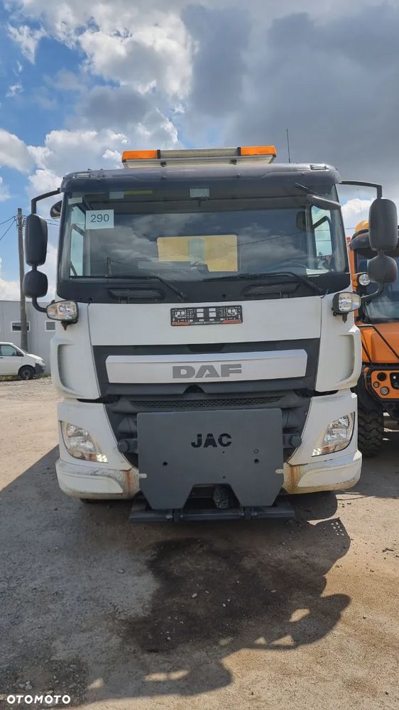 DAF CF 330 - 5