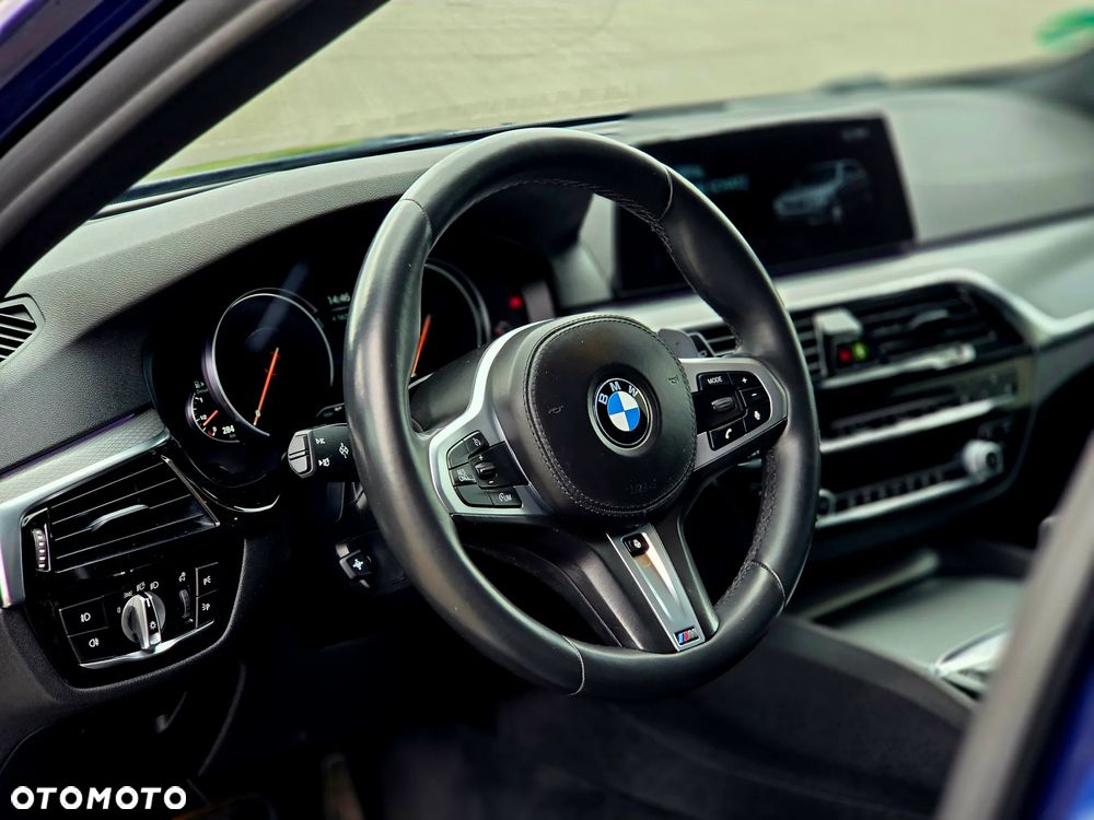 BMW Seria 5 520d M Sport Edition - 15